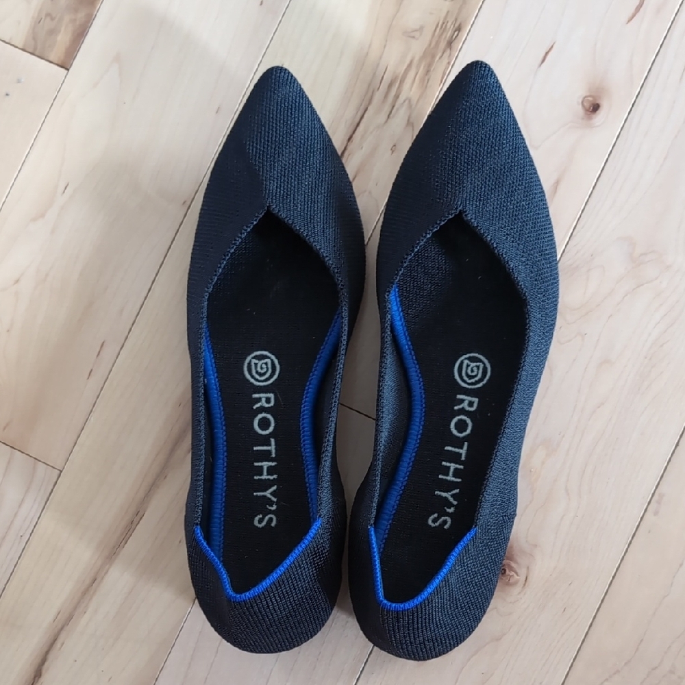 Rothy's Women's Black and Blue Flats